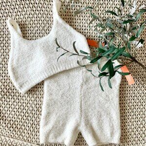 TARGET COLSIE FEATHER YARN LOUNGE SET MEDIUM